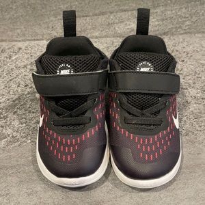 Infant/Toddler Shoe Nike Free RN 2018
Size 6C